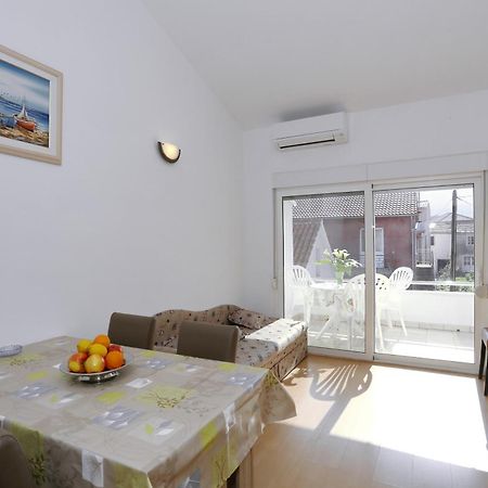 Apartments Olga Божава Экстерьер фото