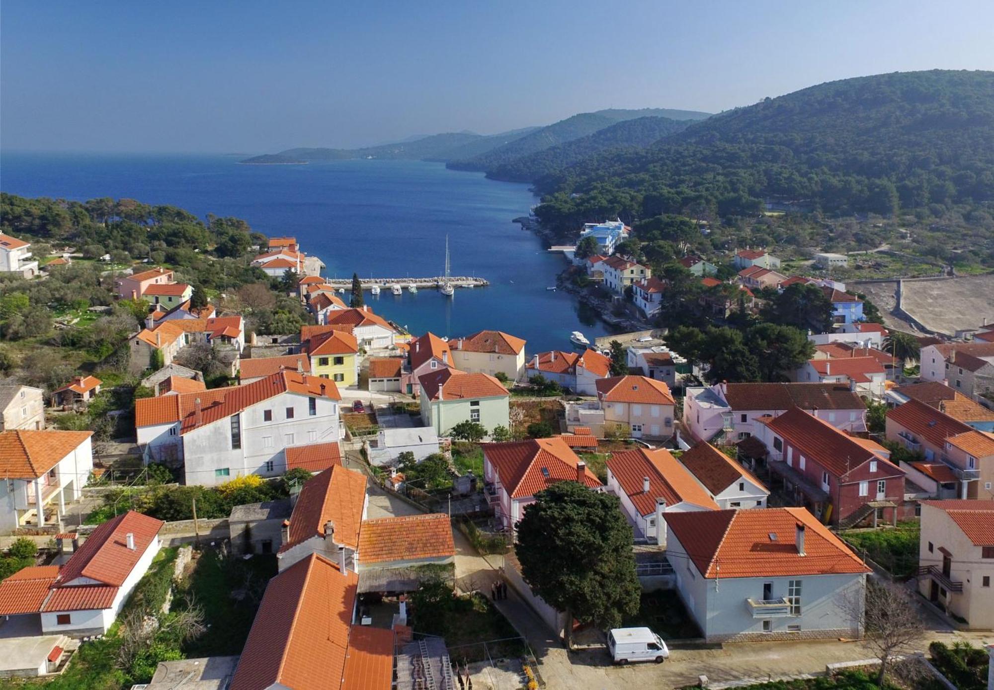 Apartments Olga Божава Экстерьер фото