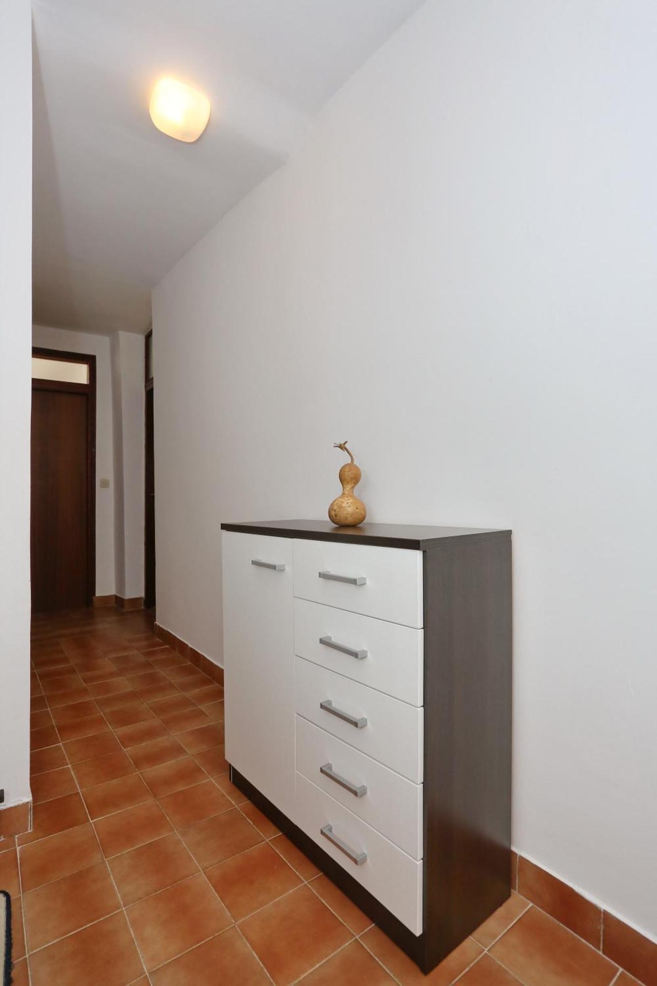 Apartments Olga Божава Экстерьер фото