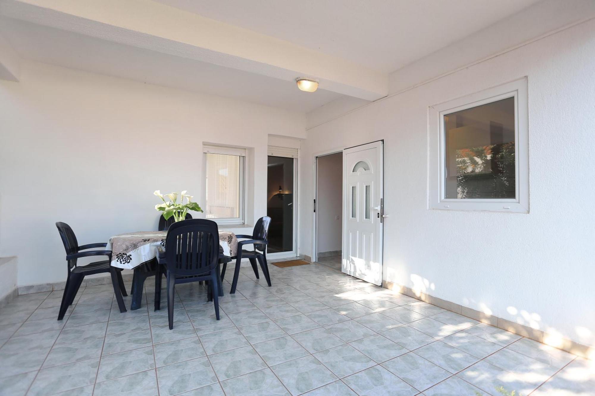Apartments Olga Божава Экстерьер фото