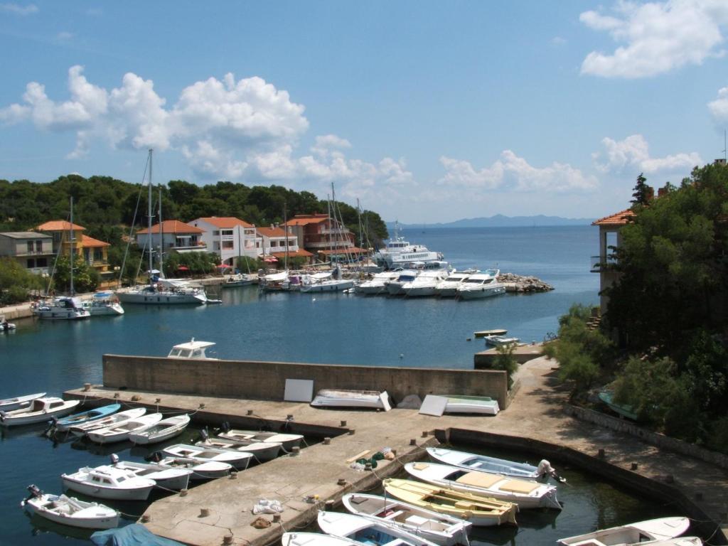 Apartments Olga Божава Экстерьер фото